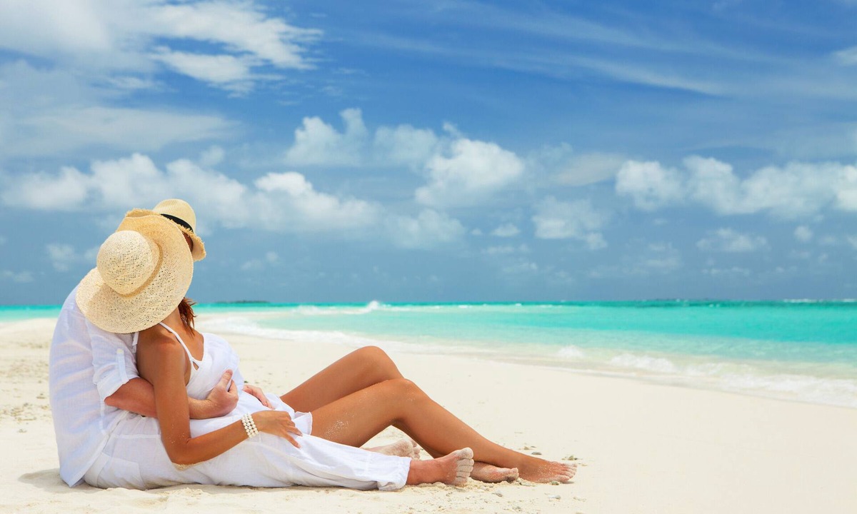 Grace Bay Condo | BEACHFRONT PH 302 on Grace Bay, Villa Renaissance -No car needed. Make Memories!