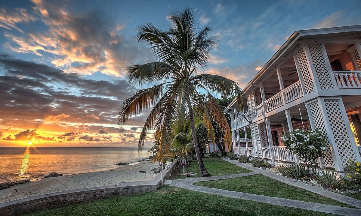 Estate Prosperity West Condo | Beachfront Pink Condo #8