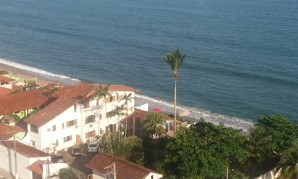 Caraguatatuba House | Beachfront property - Beautiful house on the beach - Spacious and comfortable - Pool and barbecue area