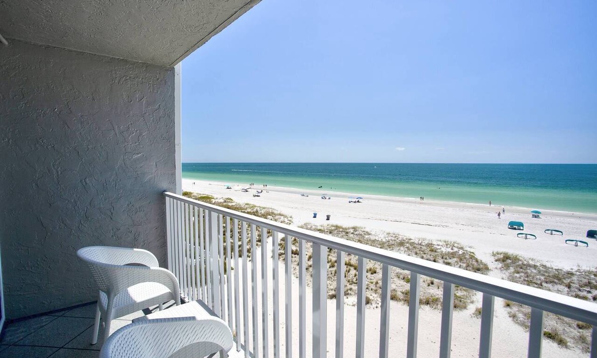 Treasure Island Condo | Beachfront Resort. Private Balcony with Beach View, Pool, Tiki Bar, Tickets Included Fun Activities!