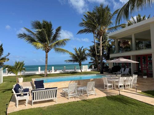 Playa Fortuna Villa | Beachfront Spacious Luxury Villa Private Pool