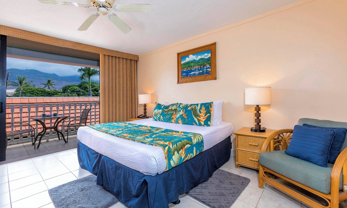 Historic Lahaina Front Street Condo | Beachfront studio in historic Lahaina with lanai views summer deals