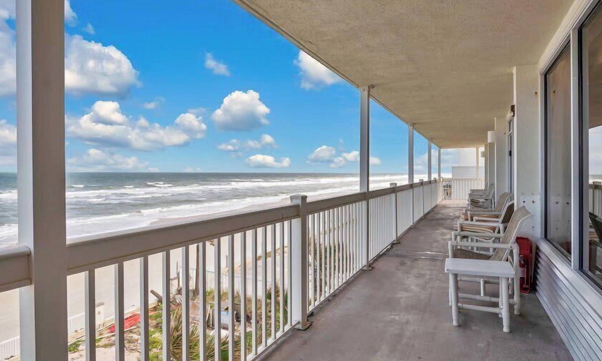 Ortona Park Apartment | Beachfront studio w/direct Atlantic views