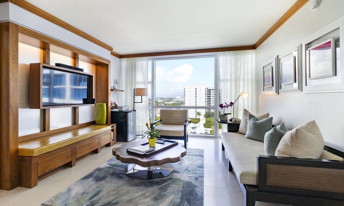 North Beach Condo | BEACHFRONT TOP 10 SPA RESORTS IN USA w/Michelin Star-TAMBOURINE ROOM