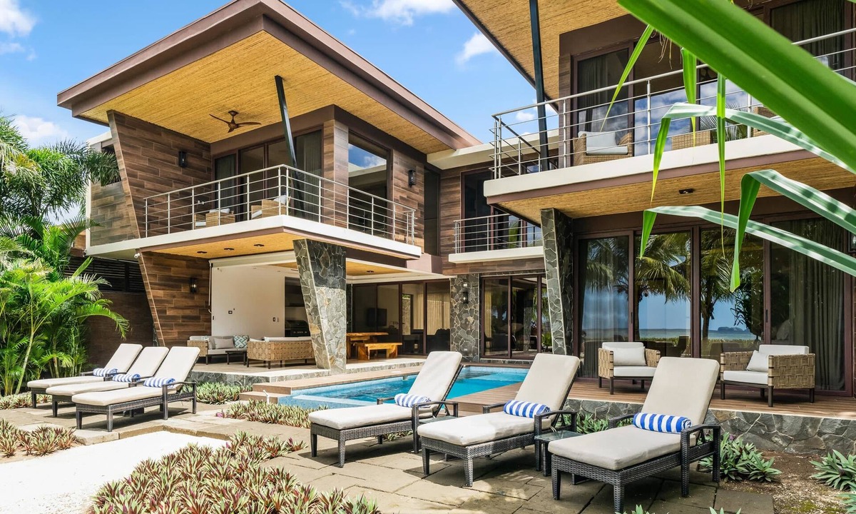 Potrero House | Beachfront Villa - Sunsets and Daily Maid Service