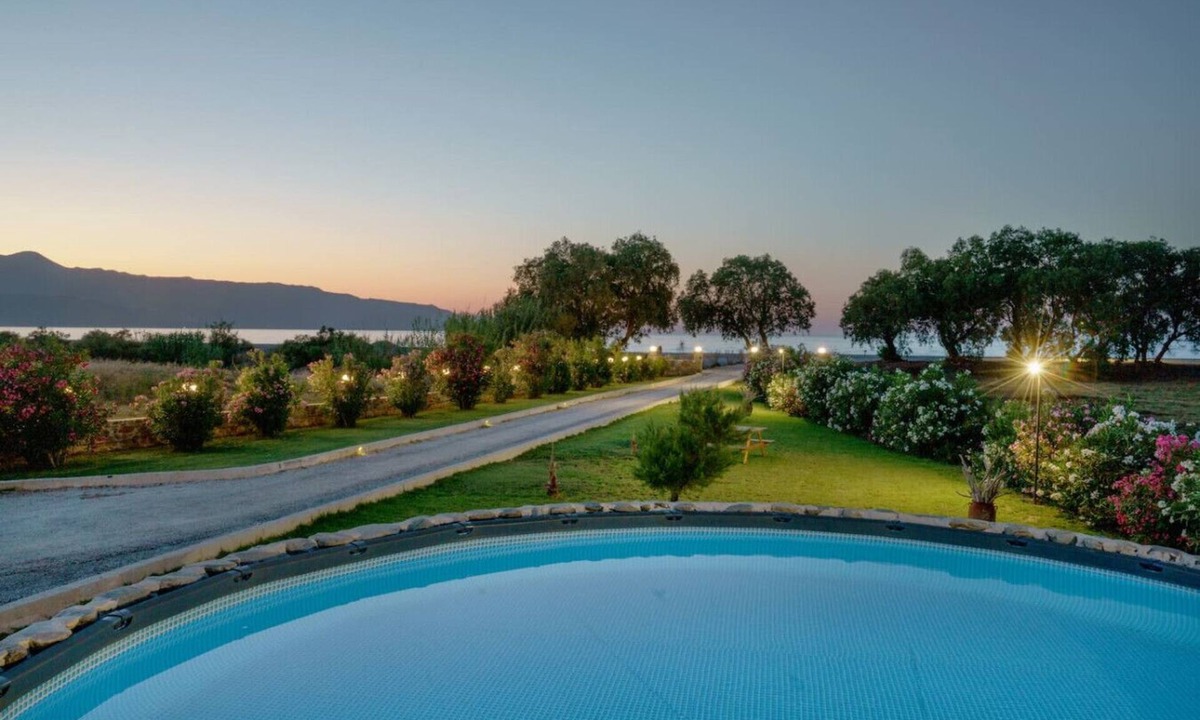 Kolymvari Villa | Beachfront villa in Chania with Priv. Pool & Sauna