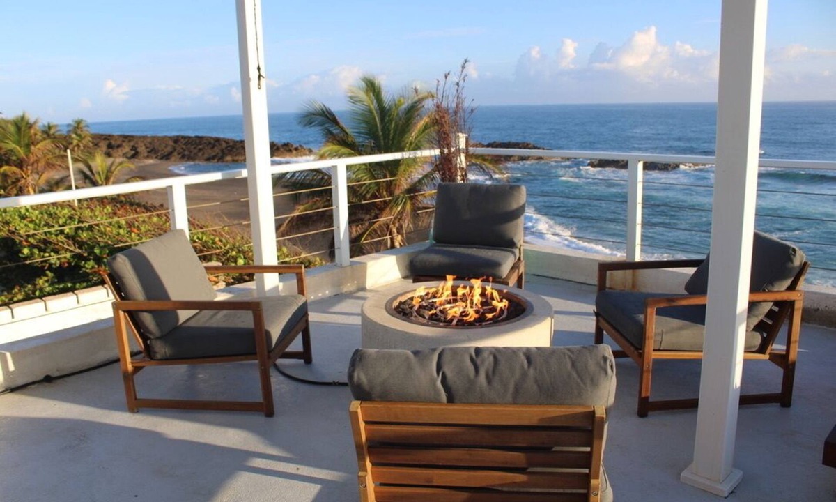 Palmas Altas Villa | Beachfront Villa Infinity Pool Rooftop Lounge Master Suite w/Balcony