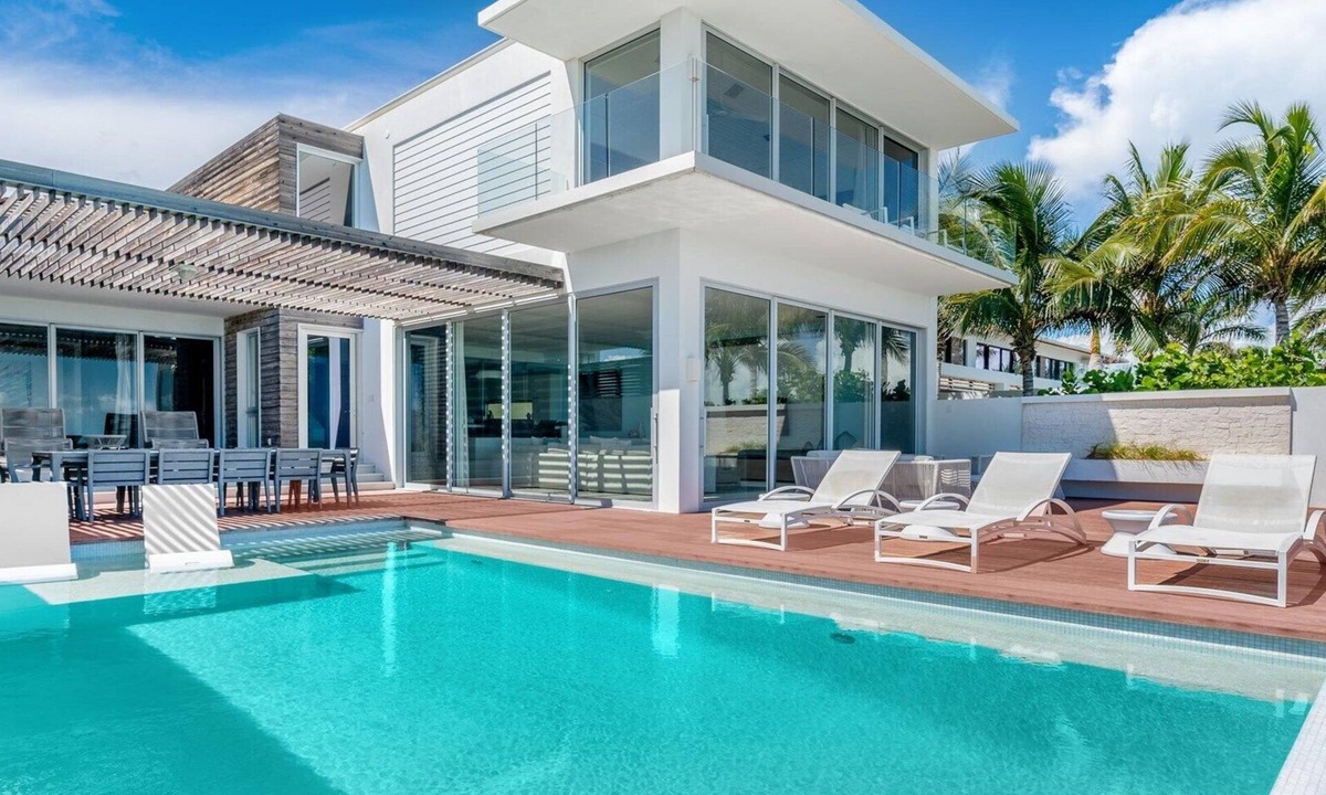 Long Bay Hills Villa | Beachfront Villa w/Private Pool & Concierge – Villa Eos