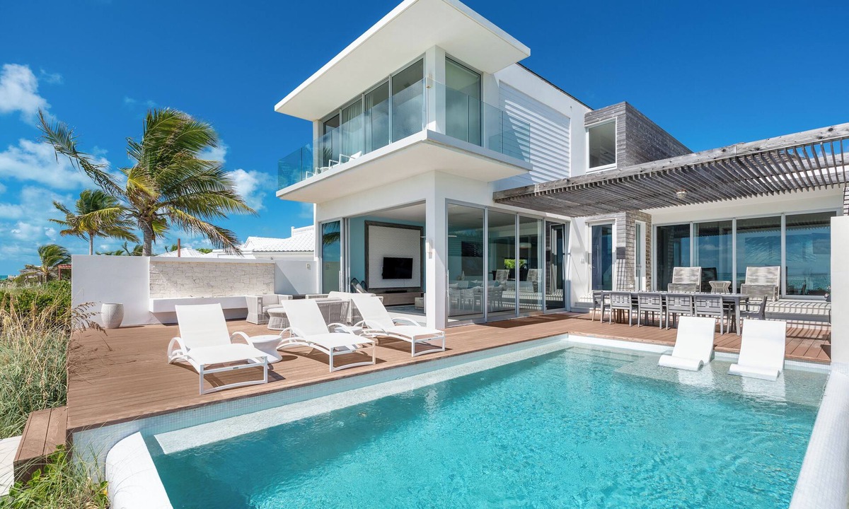 Long Bay Hills Villa | Beachfront Villa w/Private Pool & Concierge – Villa Helios