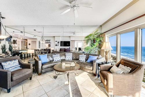 Sandestin Apartment | Beachfront Villa with Balcony Pool and Sauna