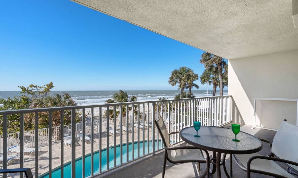 Indian Rocks Beach Condo | Beachfront w/Gulf View! Free Activities Included! Private Balcony, Pool ~ 104 Hamilton House