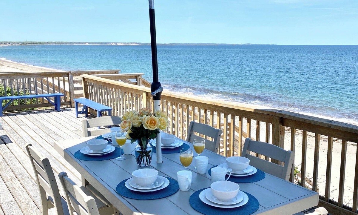 East Sandwich House | BEACHFRONT with Amazing Water Views