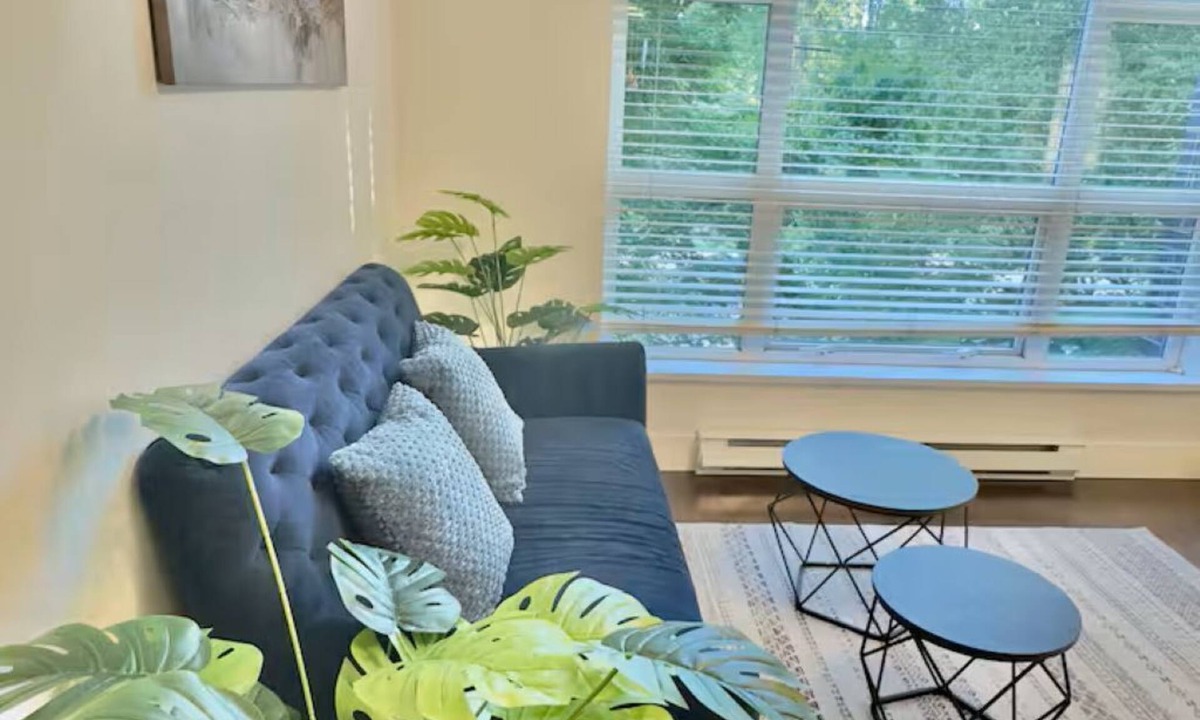 West Point Grey Apartment | Beachside 2BR+Den by Jericho