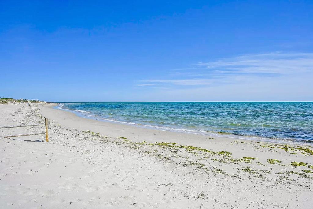 West Dennis House | Beachside Bungalow - B