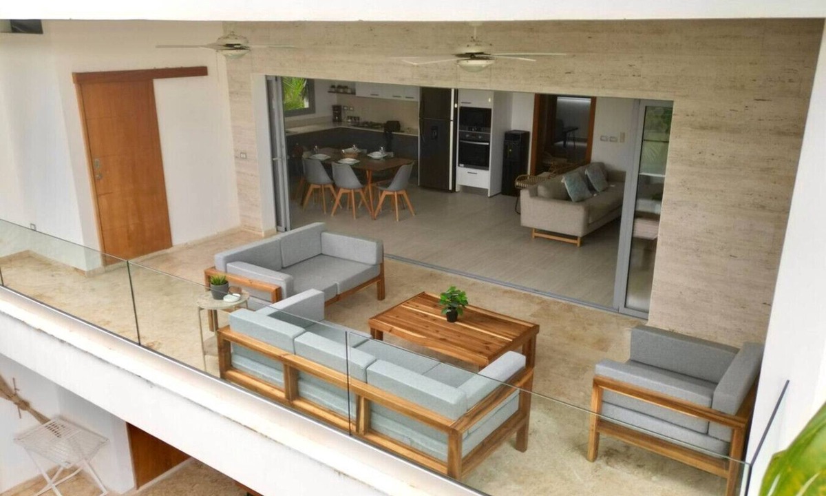 La Iglesia Apartment | Beachside Comfort 2BR Condo w/Pool & Terrace