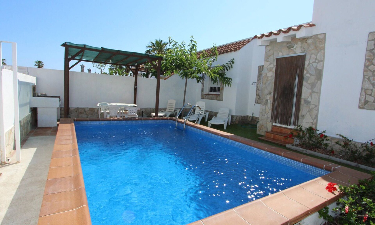 Riumar Villa | Beachside Getaway: Private Pool, AC, Free WiFi, Pet-Friendly, Near Dog Beach