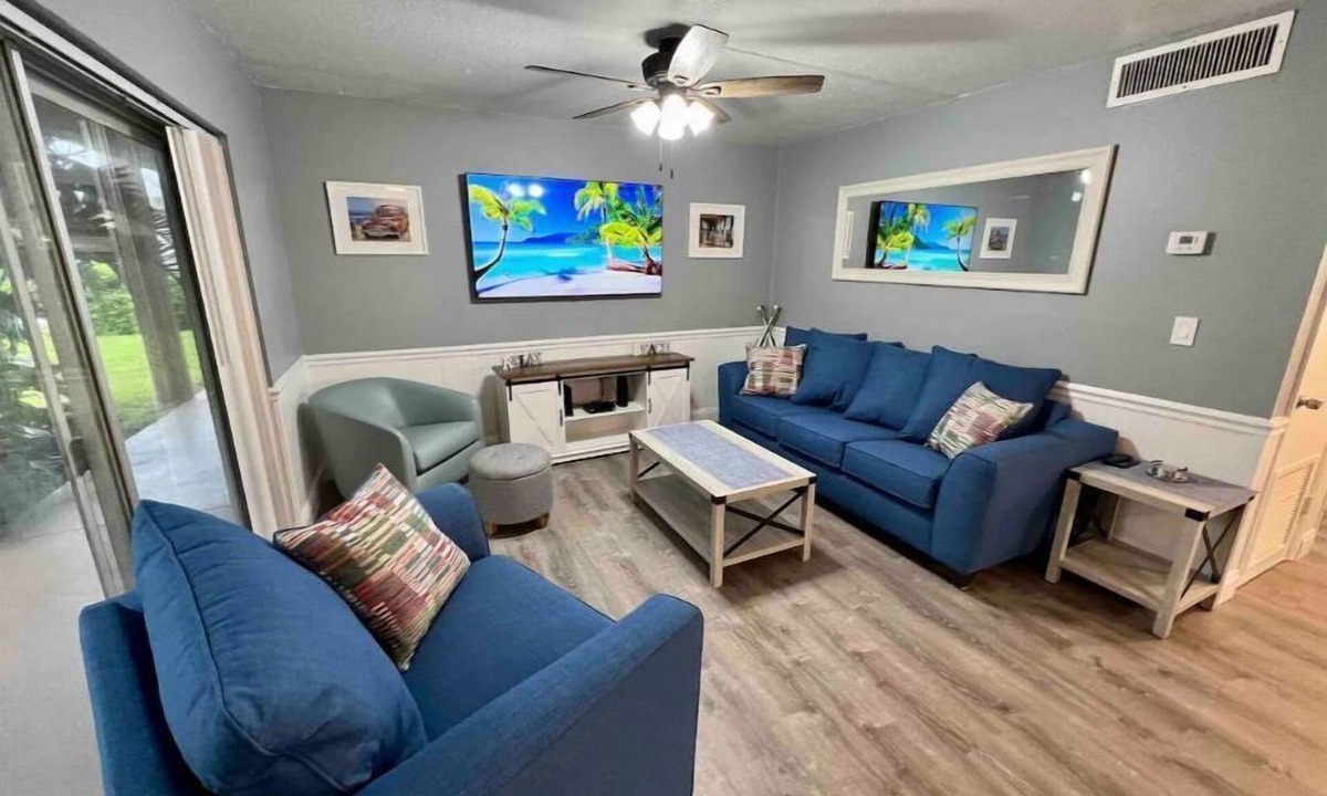 Cocoa Isles Condo | “Beachside NAPS” Diplomat 5