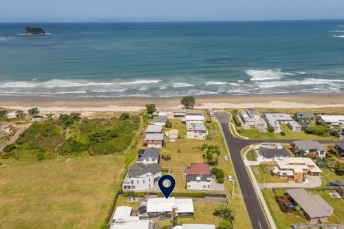 Whangamata House | Beachside on Hinemoa
