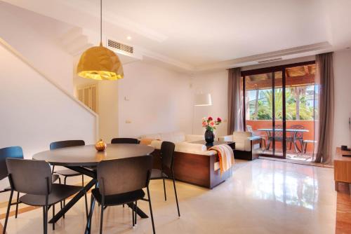 Nikki Beach Apartment | Beachside penthouse with top floor terrace and garage