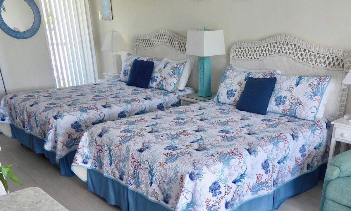 Key Colony Beach Apartment | Beachside Unit 34 - Key Colony