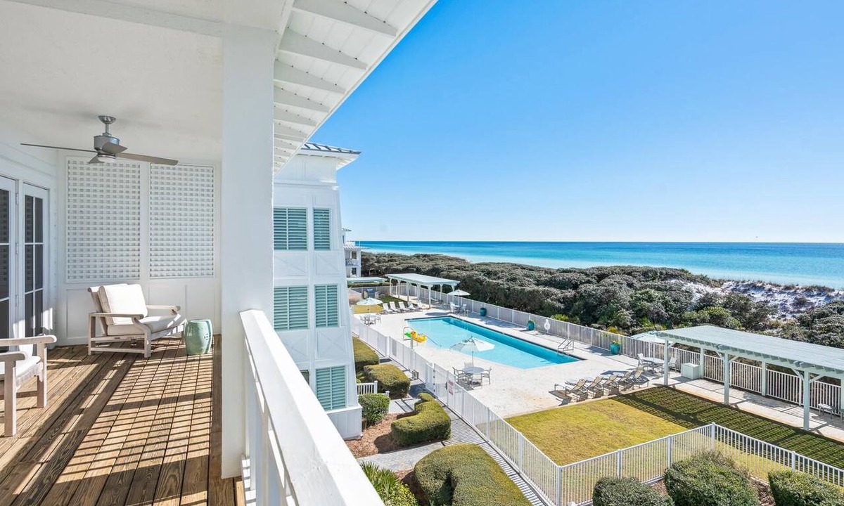 Gulf District Condo | Beachside WaterColor Retreat Steps from Beach Club and Gulf