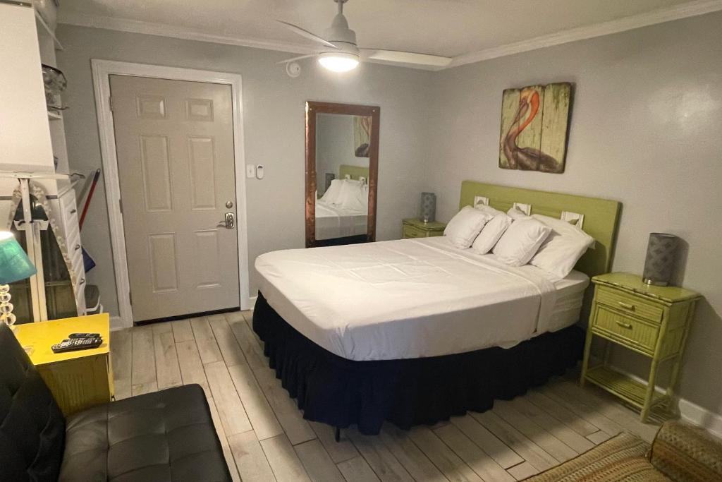 Gulf Shores Hotel | Beachview 204