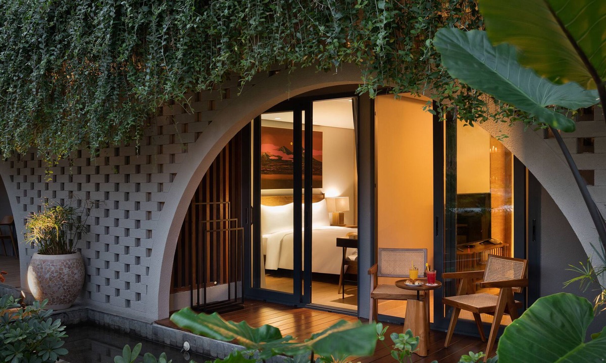 Downtown Kuta Hotel | Beachwalk Residence