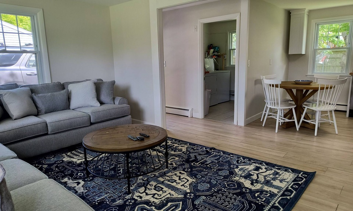 Newport East House | Beachy Summer Retreat - 3BR Newly Renovated and Centrally Located!