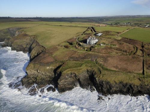 Helston House | Beacon Crag