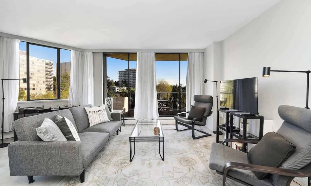 James Bay Condo | Beacon Hill View Condo