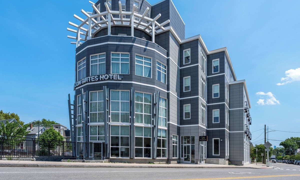 Ward Two Hotel | Beacon Suites Hotel