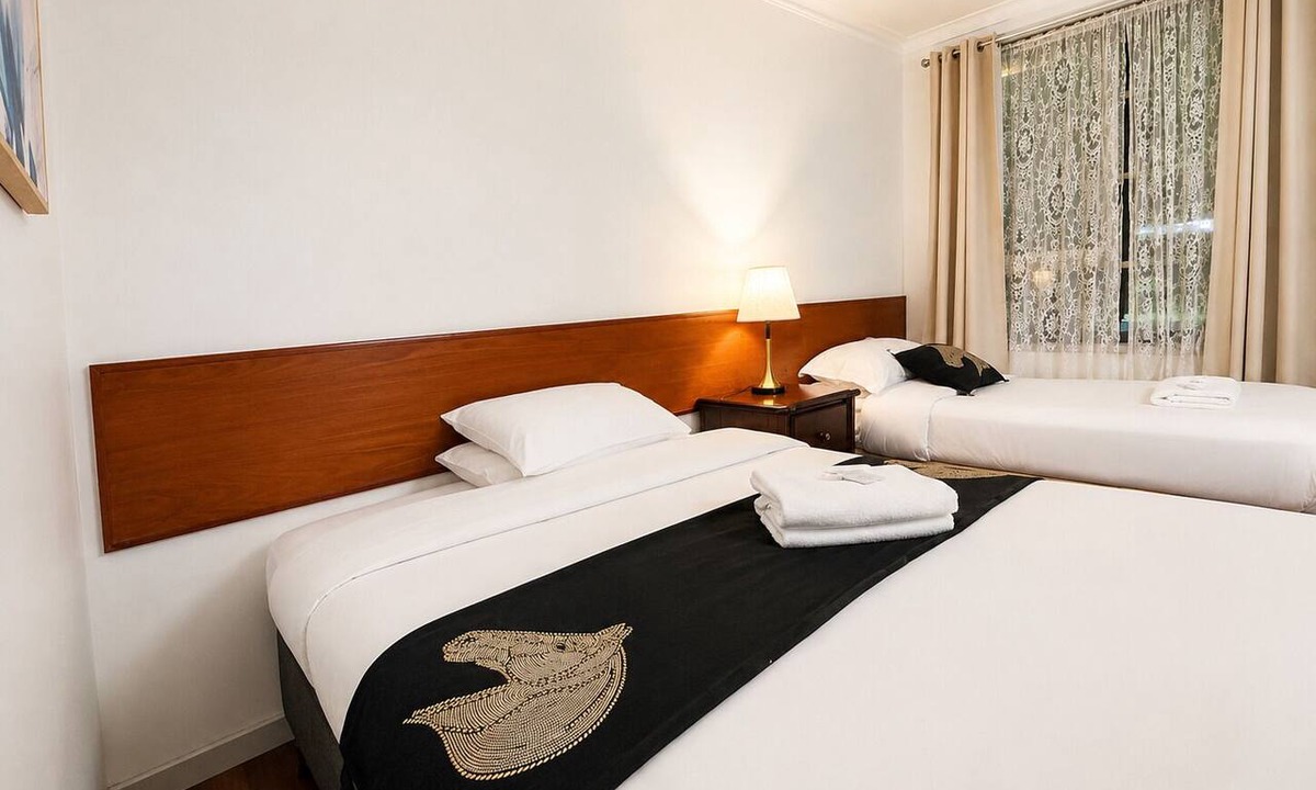 Beaconsfield Hotel | Beaconsfield Lodge Motel