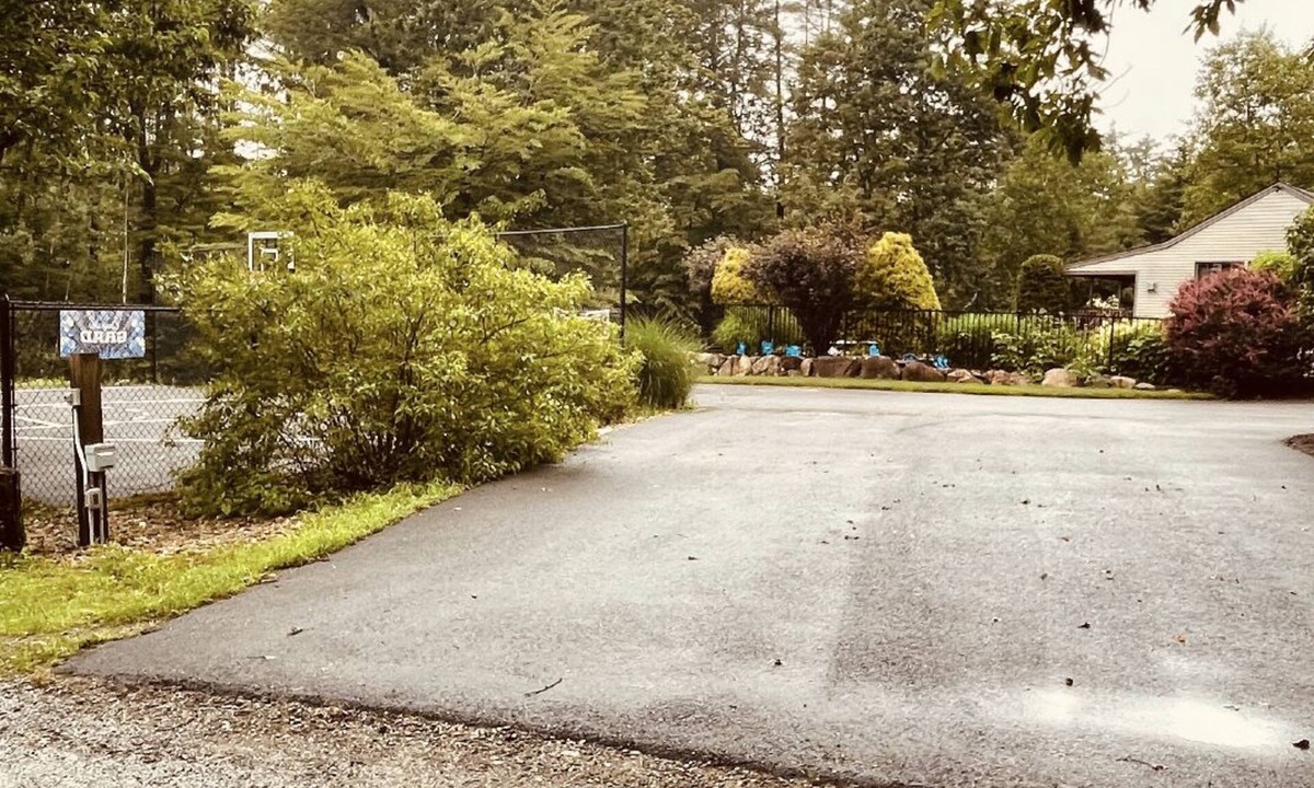 Dunbarton RV Rental | Bear Brook Trail RV Parking site