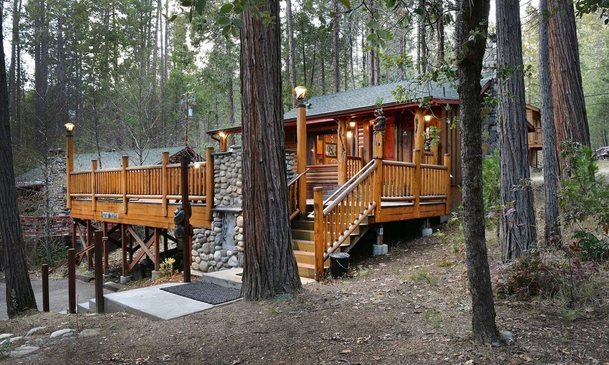 North Wawona Cabin | Bear Foot Pines