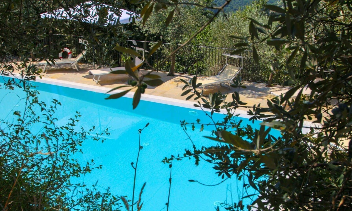 Loro Ciuffenna Villa | Beautiful private villa with private pool, WIFI, TV, patio, pets allowed, panoramic view and par...