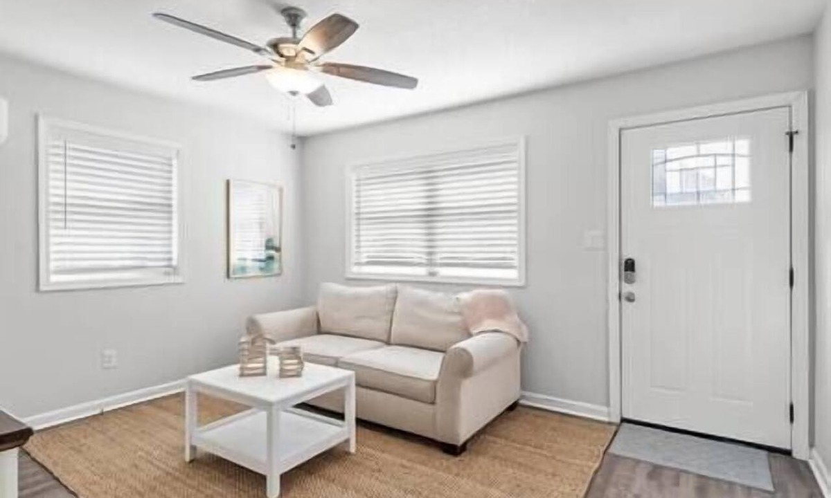 East Ocean View Apartment | Beautiful 1 bed duplex apartment