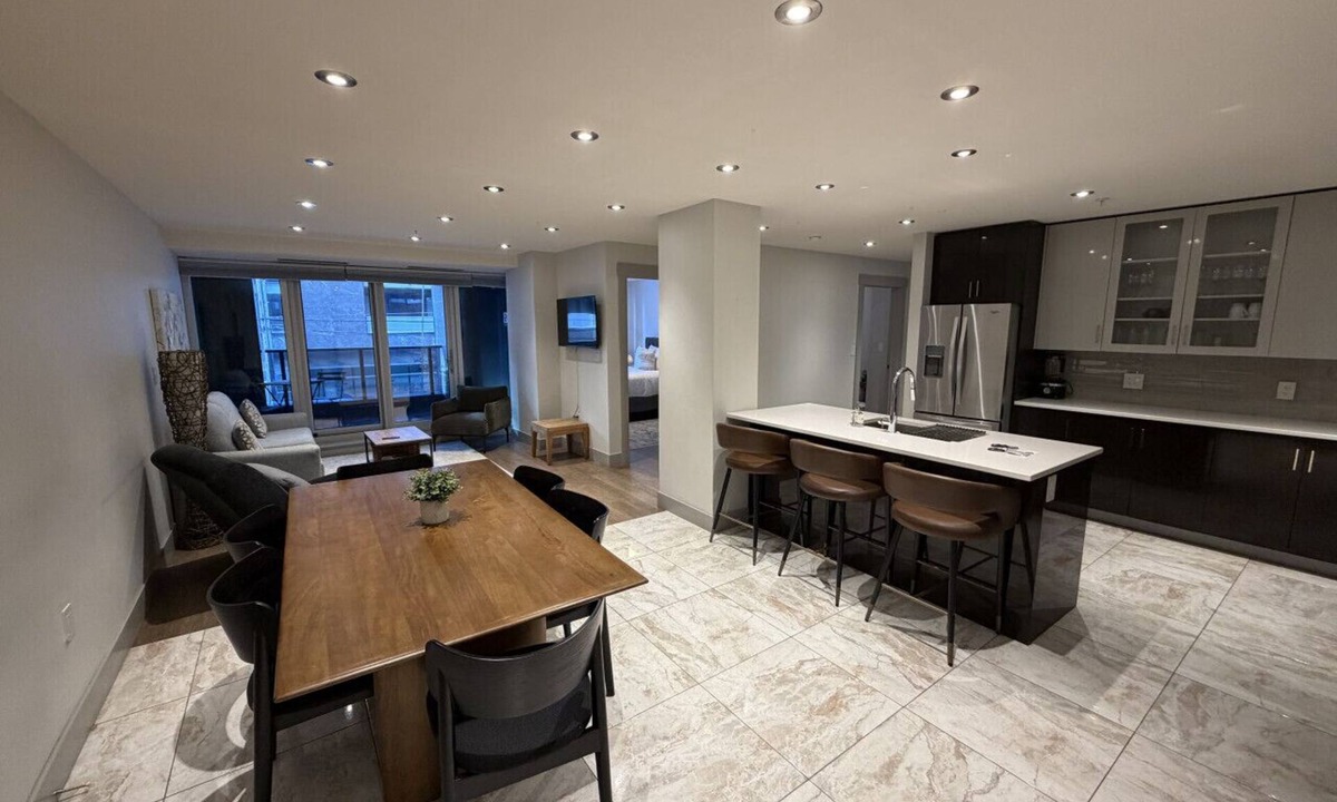 Downtown Halifax Apartment | Beautiful 2 Bed, 2 Bath in Prime Downtown Halifax