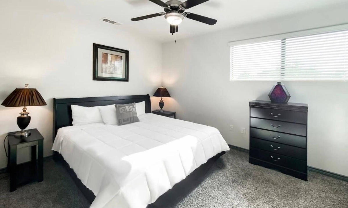 George Bush Park/Eldridge House | Beautiful 2 bed room 2 baths