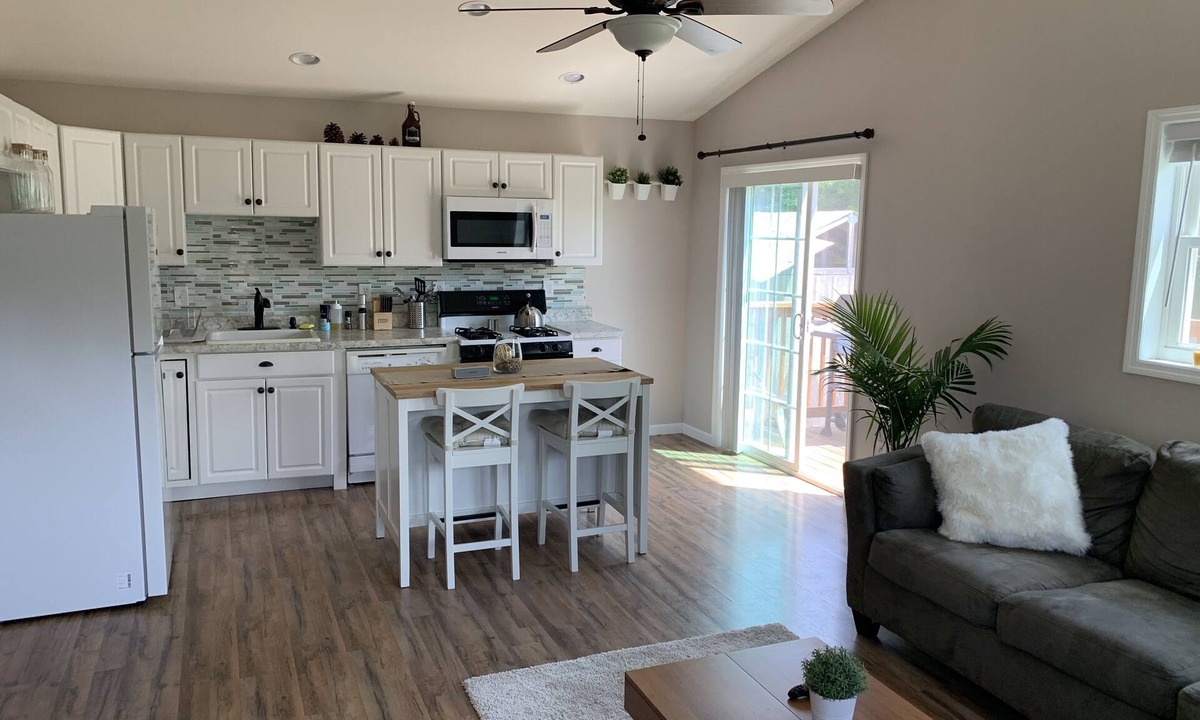 Mongaup Valley Apartment | Beautiful 2 Bedroom Apartment, 8 minutes from Bethel Woods!
