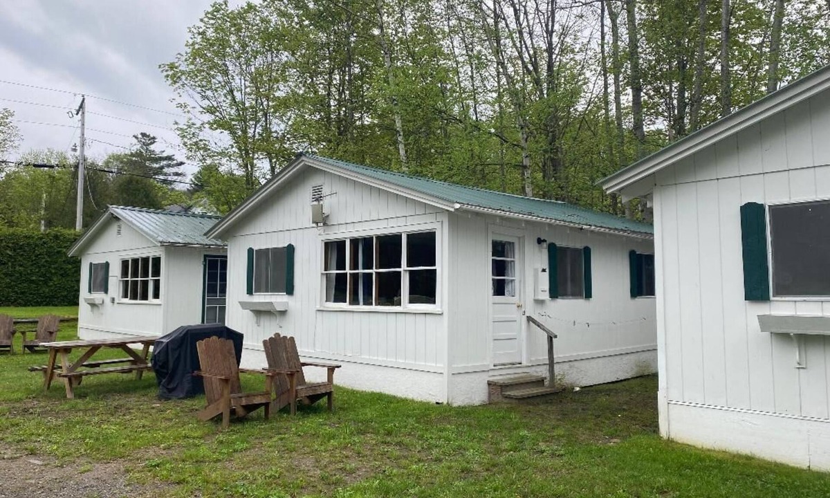 Westmore Cottage | Beautiful 2-Bedroom Cottage on Gorgeous Lake Willoughby
