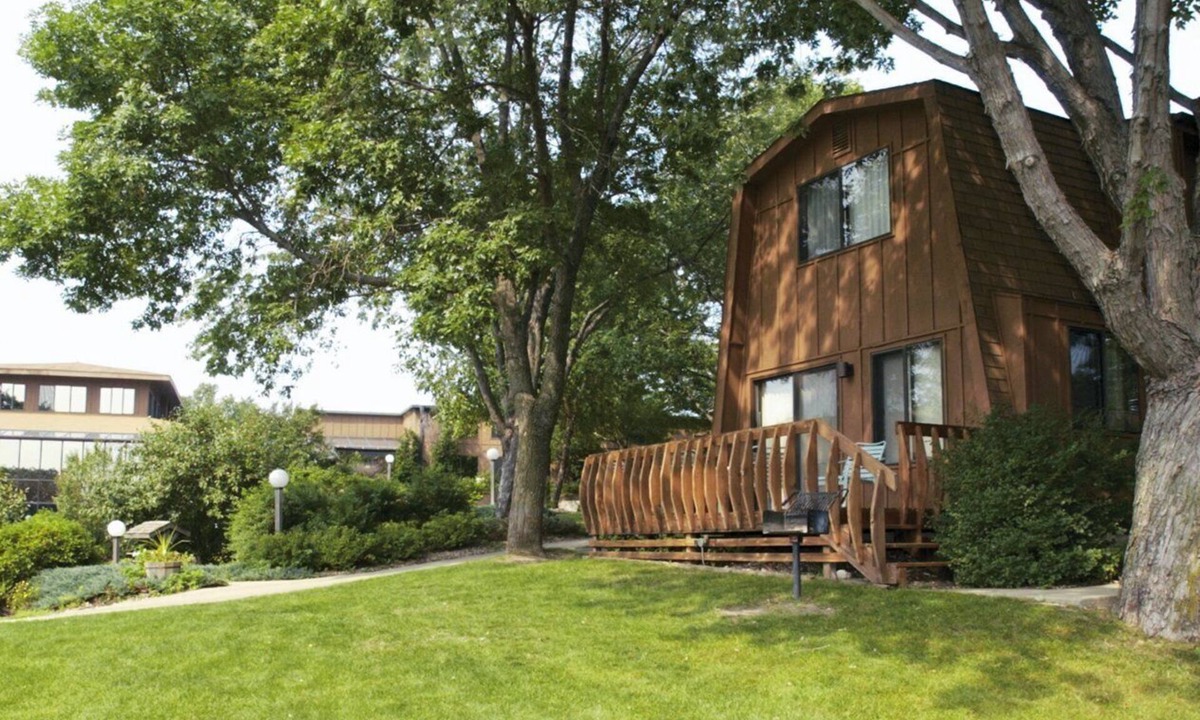Spirit Lake Apartment | Beautiful 2 bedroom unit at resort, sleeps 6