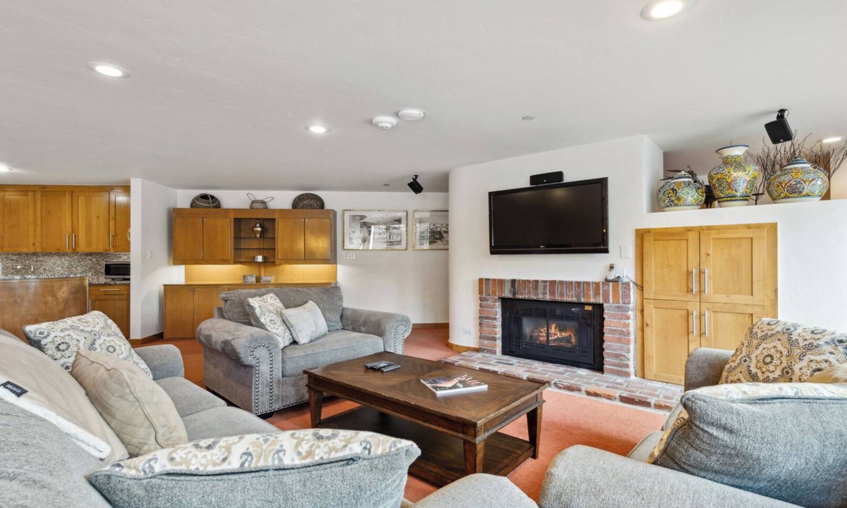 Vail Condo | Beautiful 2BR Retreat Comfortable & Convenient Stay