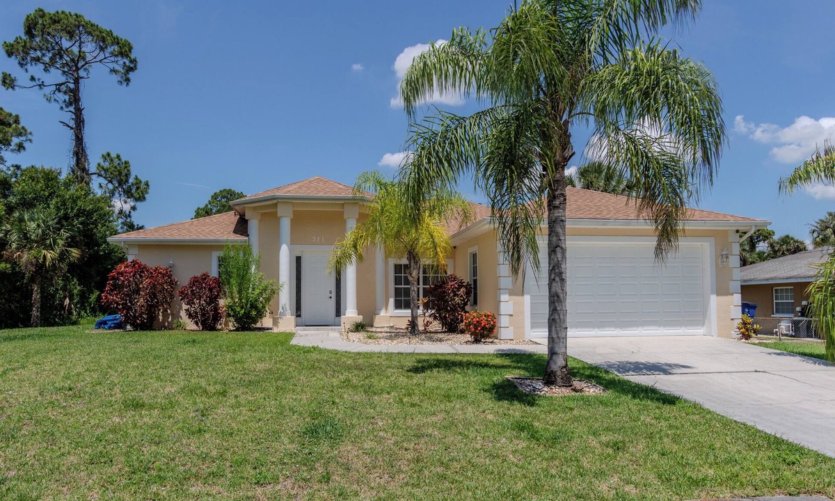Joel House | Beautiful 3/2 Pool Home with Spa in quiet neighborhood!