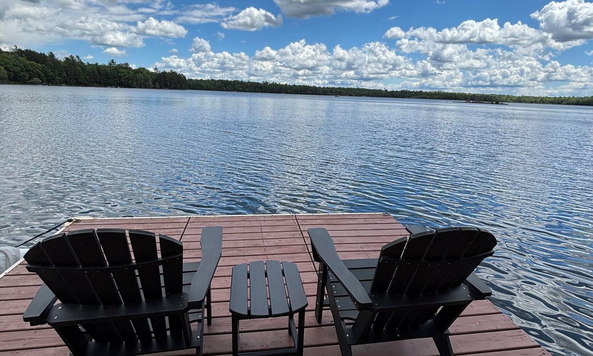 Eagle River Cabin | Beautiful 3 bed/2bath updated cabin w sandy swimmable frontage & great fishing.