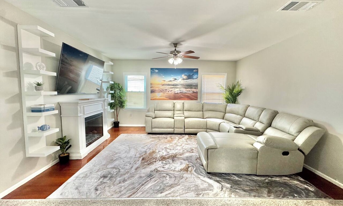 Ortley Beach Apartment | Beautiful 3 Bedroom, 1 Bath, 2nd Floor, 2 blocks from Ocean Gate Beach