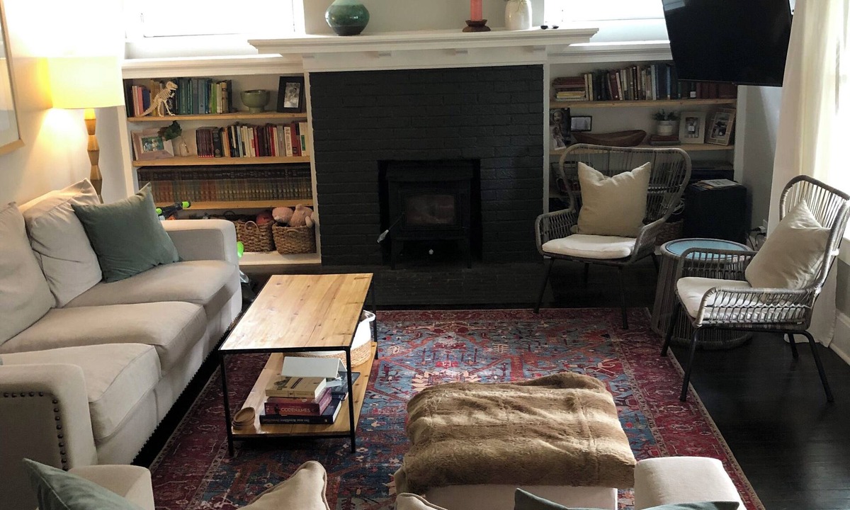 Near Eastside House | Beautiful 4-bedroom,2 Story house in downtown Indianapolis: WIFI, AC, firepit