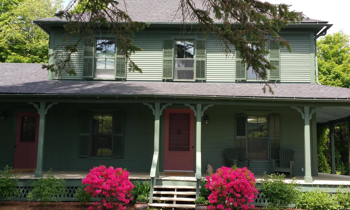 Bread Loaf House | Beautiful 4 Bedroom Home