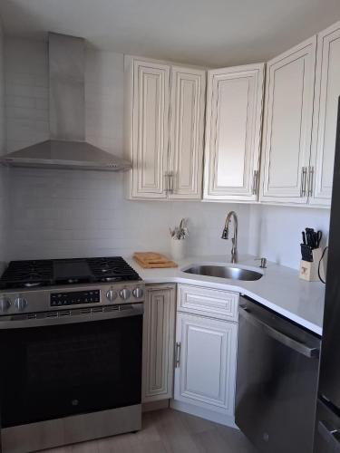 Roosevelt Apartment | Beautiful and Elegant 3 Bedroom Apartment in the heart of Roosevelt