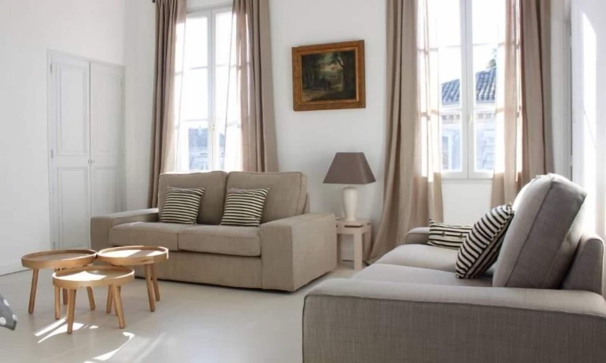 Avignon City Centre Apartment | Beautiful and quiet apartment in the heart of the Cité des Papes