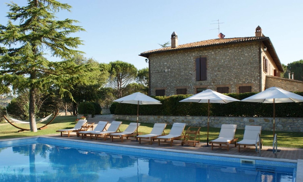 Rosceto Villa | Beautiful and spacious 2-storey villa in the beautiful Umbria with private pool